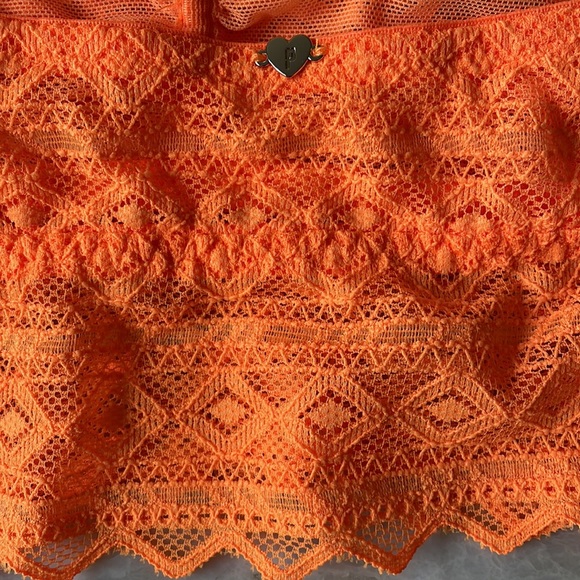 VICTORIA’S SECRET Bralette - Neon Orange - Lace Mesh Bralette - NWT - Size M - Picture 4 of 7